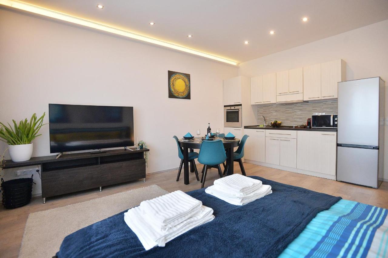 Netta Apartman Eger Bagian luar foto