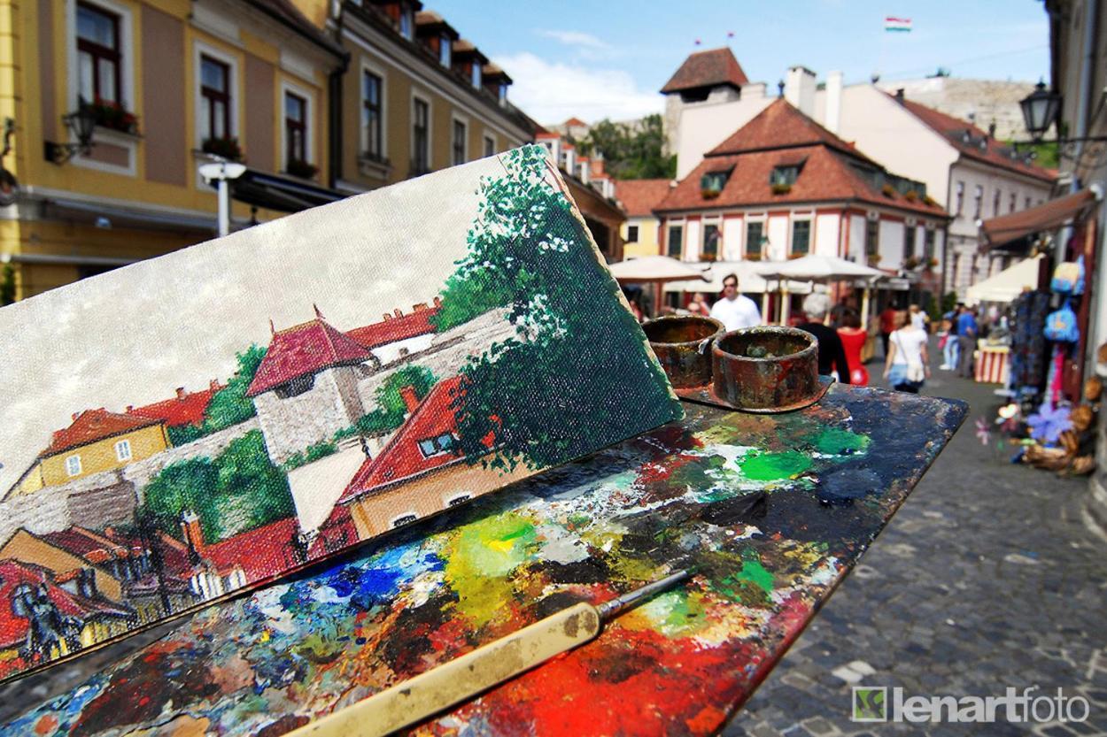 Netta Apartman Eger Bagian luar foto